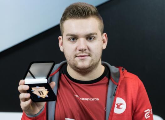 GEN官宣新赛季阵容：Kiin、Canyon、Chovy、Peyz、Lehends